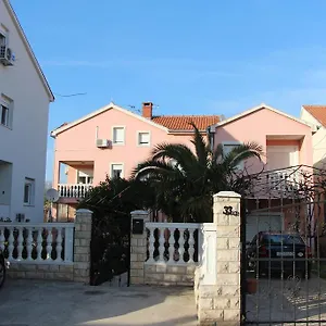  Apartament Petani